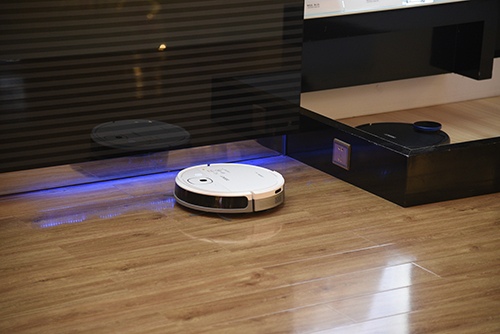 男子网购20个26元扫地机器人 结果悲催了......(图2) 男子网购20个26元扫地机器人 结果悲催了......(图2)