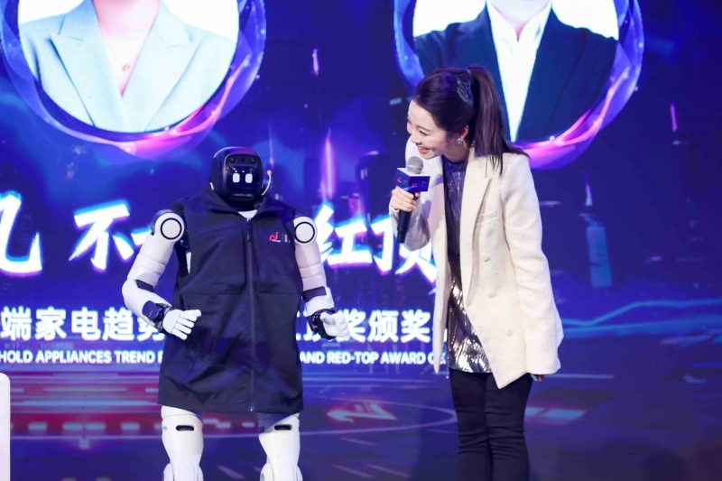 如何缔造“不凡”?这场跨界对话解锁破局密码(图11) 如何缔造“不凡”?这场跨界对话解锁破局密码(图11)